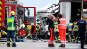 120 Retter im Einsatz: Zwei Lkw-Fahrer sterben nach Frontalcrash