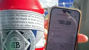 4730 Dollar für zwei Bierdosen: Bierpreis-Schock in Houston