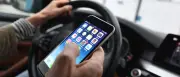 ADAC zählt in Berlin besonders viele Handy-Sünder im Straßenverkehr