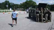 Amokläufer nahe England-Trainingsplatz in Kansas City weiter auf der Flucht