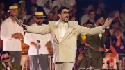 Bad Bunny begeistert in Düsseldorf: Drei Stunden reines Spanisch