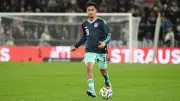 Bayern-Poker um Nathaniel Brown: Was der Transfer für Davies bedeutet