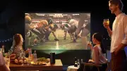 Beamer statt Fernseher: Lohnt sich der Umstieg zur Fußball-WM?