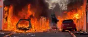 Belfast in Flammen: Rechtsextreme Randale gegen Einwanderung