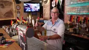 Berliner Kultkneipe „Josef Heinrich“ feiert WM mit Gratis-Schnaps pro Tor