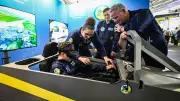 Berliner Schüler präsentieren Flugsimulator auf der ILA