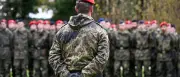 Brandenburg: Bundeswehr-Jugendoffiziere dürfen nur auf Einladung an Schulen