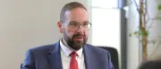 Brandenburgs Sportminister Hoffmann wagt sich in den Bob