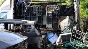 Brandstifter zündet in Wittenau Transporter mit Lebensmitteln an