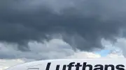 Bugfahrwerk eingeknickt: Verletzte am Frankfurter Flughafen