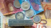 Bundesbank-Studie: Bargeldloses Bezahlen überholt Bargeld in Deutschland