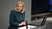 Bundestag debattiert über Warkens Kassen-Sparpaket und weitere Reformen