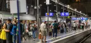 Bundesweiter Bahnausfall: Krisenmanagement der DB massiv kritisiert