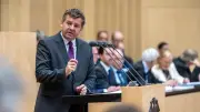 CDU-Chef Merz im Wahlkampf versteckt? Schulze kontert im BILD-Interview