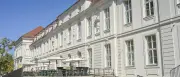 Deutsche Bank schließt PalaisPopulaire: Ende einer Kunstära in Berlin