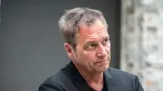 Dieter Nuhr wehrt sich gegen Vorwürfe zu Gewalt gegen Frauen