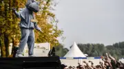 Dikka: Hip-Hop-Nashorn mit philosophischen Botschaften für Kinder