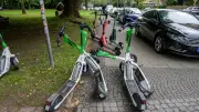 E-Scooter-Ärger in Berlin: Leser fordern Ende des „Irrsinns“