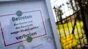 Einsturzgefahr: B104 bei Papendorf wegen Kirchturm gesperrt