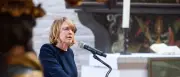 Elke Büdenbender ruft zu respektvoller Sprache für Demokratie auf