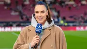 Esther Sedlaczek: Karriere, Familie und Herkunft der Sportschau-Moderatorin