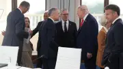 Europäer scharwenzeln um Trump: Trikot und Galadinner als Strategie