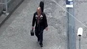 Ex-Sparkassenchef stirbt nach Raubüberfall in Parkhaus – Polizei fahndet mit Überwachungsvideo