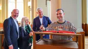 Füchse Berlin: Eintrag ins Goldene Buch nach Pokalsieg