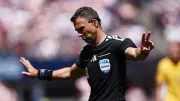 Felix Zwayer pfeift zweites WM-Spiel nach Krämpfen beim Debüt