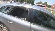 Feuerwehr befreit Baby aus überhitztem Auto auf Supermarktparkplatz