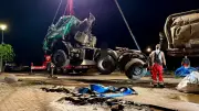 Güllelaster-Unfall auf B107: Fahrer schwer verletzt, Anwohner fordern Maßnahmen