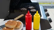 Grillsauce vom Vorjahr: Noch essbar oder besser entsorgen?