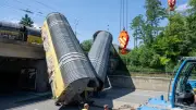 Güterzug stürzt in München von Brücke: ein Toter