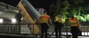 Güterzug-Unglück in München: Waggons stürzen von Brücke – ein Toter