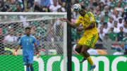 Hannover 96: Harte Kritik an Okon nach Horrorstart bei der WM