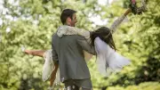 Hochzeitskosten im Detail: Drei Beispiele zeigen, was Paare zahlen müssen
