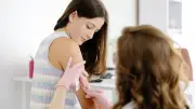 HPV-Impfung senkt Todesfälle durch Gebärmutterhalskrebs in England auf nahe Null