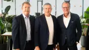 HÖRZU feiert 80. Geburtstag in Düsseldorf mit Promis und Humor