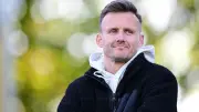 HSV-Talent Hermann verlängert bis 2029 und wechselt auf Leihbasis nach Regensburg