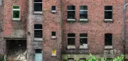 Kampf gegen Schrottimmobilien: Enteignung allein reicht nicht