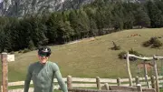 Köln-Star Hübers bezwingt Dolomiten nach Knie-Drama