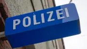 Mann greift in München mit Straßenschild an – beide Beteiligte unter Verdacht