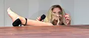 Marina Marx stürzt im ZDF-Fernsehgarten von der Bühne und singt weiter