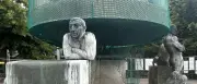 Marode Brunnen am Wittenbergplatz: Schäden und Gefahren für Vögel