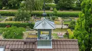 Metalldiebe stehlen Friedhofsglocke in Edingen – Gemeinde bestürzt