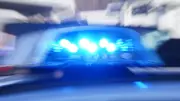 München: Bauzaun stürzt auf Radfahrerin – Frau schwer verletzt