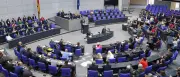 Nebentätigkeiten im Bundestag: Mehr als jeder dritte Abgeordnete meldet Einkünfte