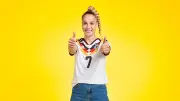 Netto Marken-Discount gewinnt DFB-Kapitänin Giulia Gwinn als Markenbotschafterin