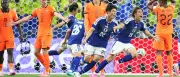 Oranje spürt Druck: Van Dijk fordert zwei Siege nach Remis