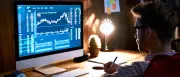 Passives Einkommen: Mit Anleihe-ETFs acht Mal im Jahr Zinsen kassieren